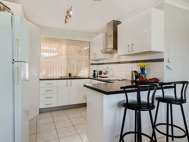 6 Mekong Place, Beechboro WA 6063