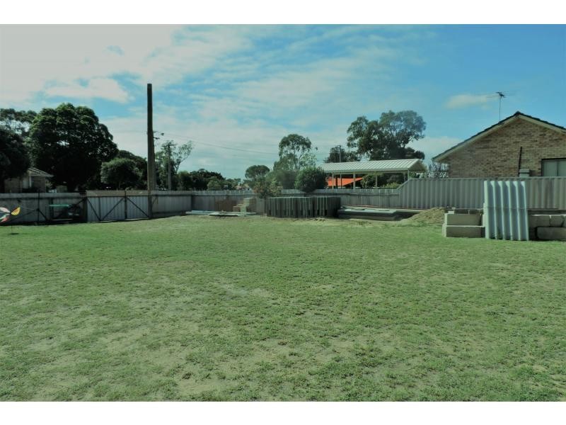 31 Devonshire Street, Withers WA 6230