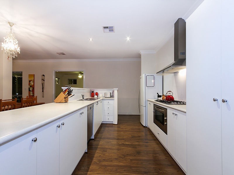 87 Ridgewood Boulevard, Ridgewood WA 6030