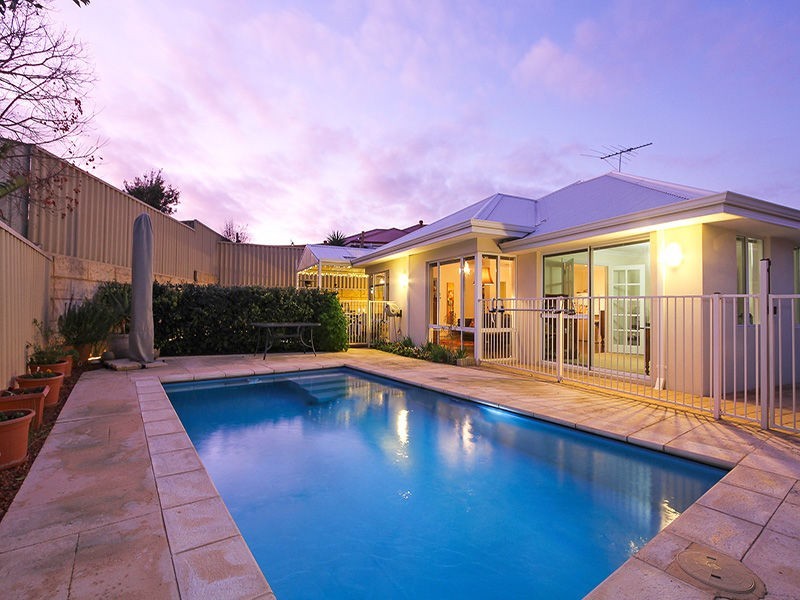 87 Ridgewood Boulevard, Ridgewood WA 6030