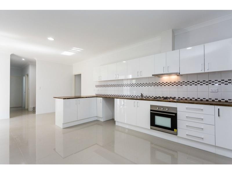 21 Hazelwood Road, Maddington WA 6109