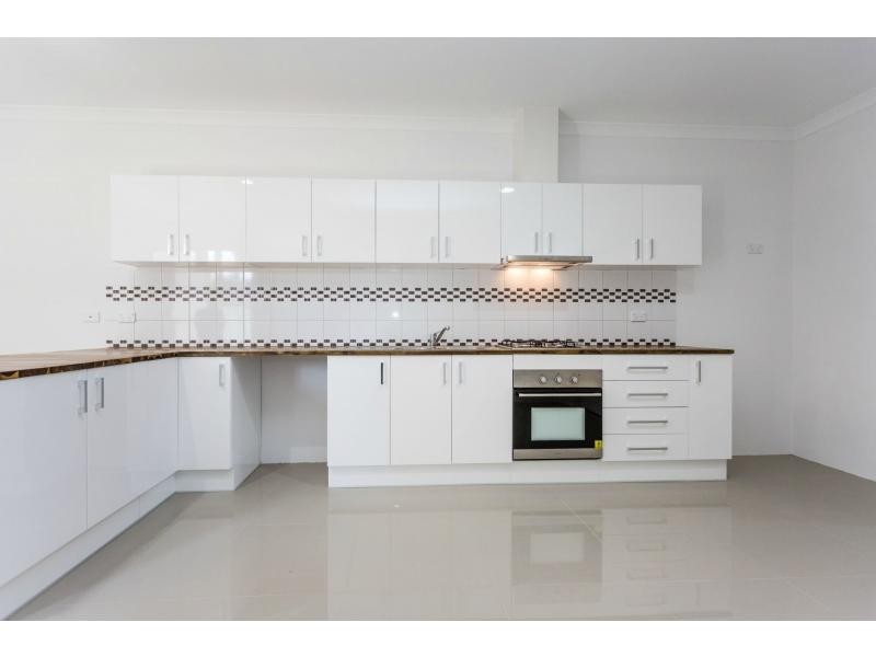 21 Hazelwood Road, Maddington WA 6109