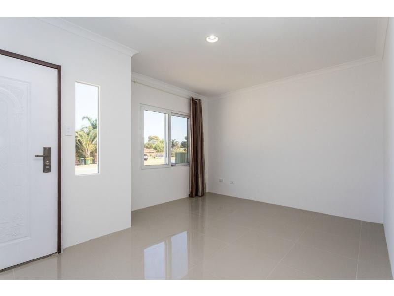 21 Hazelwood Road, Maddington WA 6109