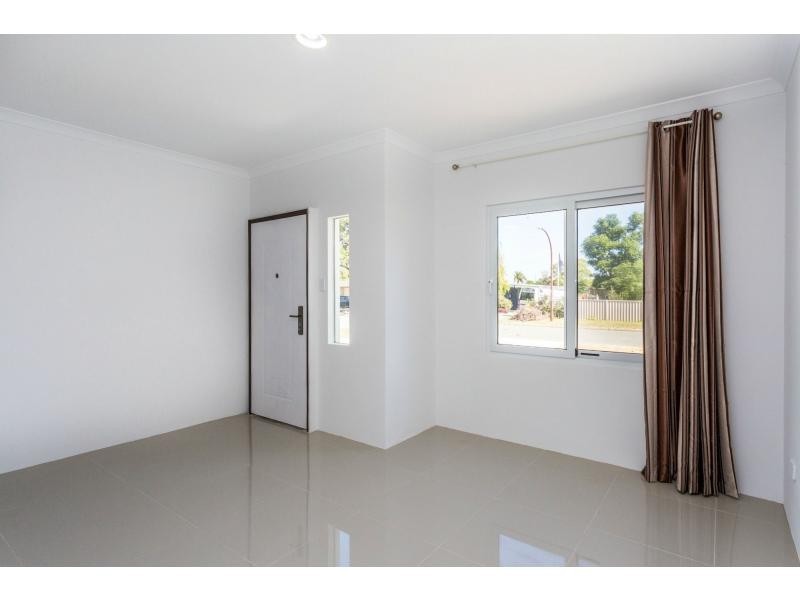 21 Hazelwood Road, Maddington WA 6109