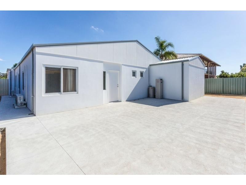 21 Hazelwood Road, Maddington WA 6109