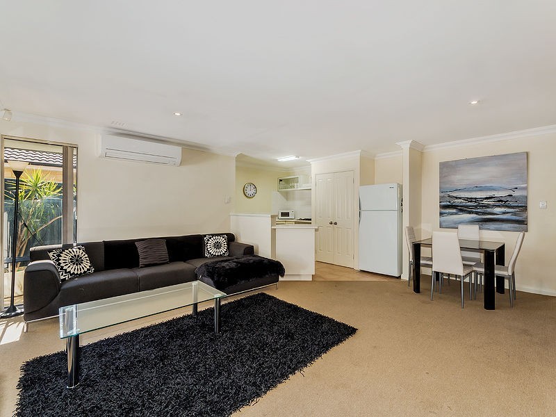 135A Holbeck Street, Doubleview WA 6018