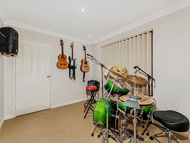 135A Holbeck Street, Doubleview WA 6018