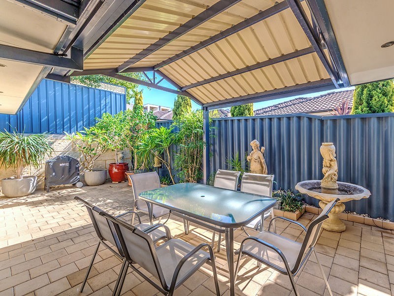 135A Holbeck Street, Doubleview WA 6018