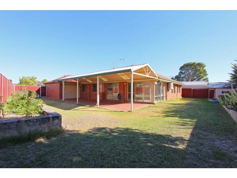 5 Woodbine Loop, Tapping WA 6065