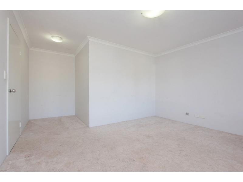 5 Woodbine Loop, Tapping WA 6065