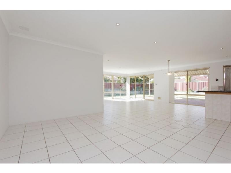 5 Woodbine Loop, Tapping WA 6065