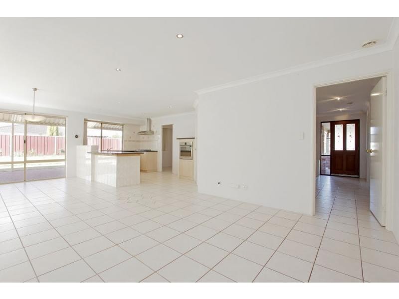 5 Woodbine Loop, Tapping WA 6065