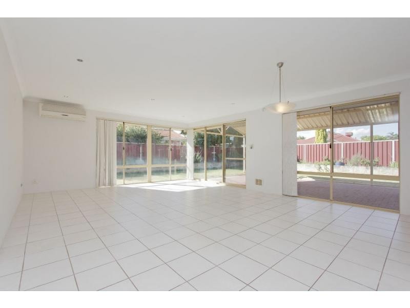 5 Woodbine Loop, Tapping WA 6065