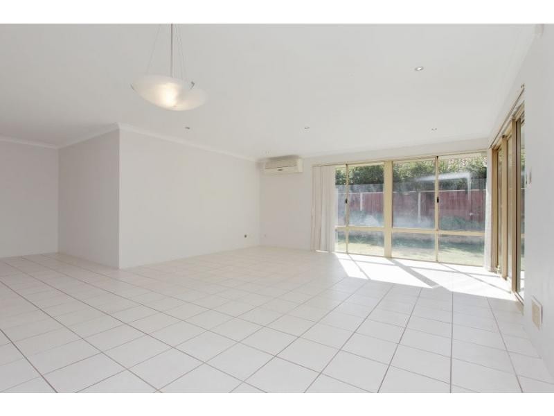 5 Woodbine Loop, Tapping WA 6065