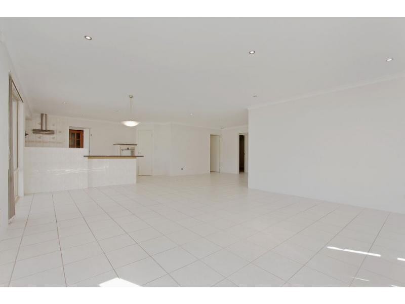 5 Woodbine Loop, Tapping WA 6065