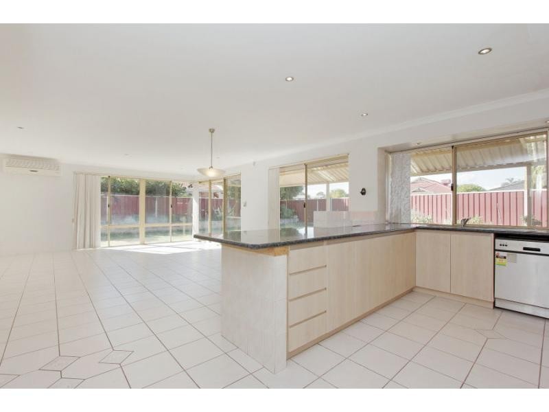 5 Woodbine Loop, Tapping WA 6065