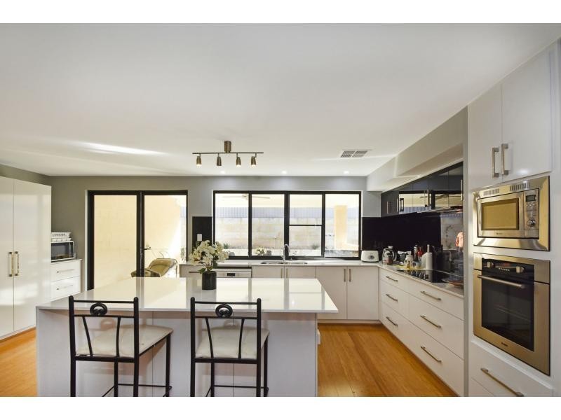 23 Hurd Road, Bullsbrook WA 6084