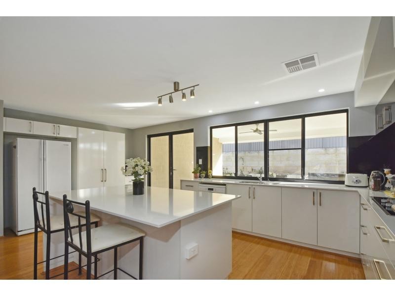 23 Hurd Road, Bullsbrook WA 6084