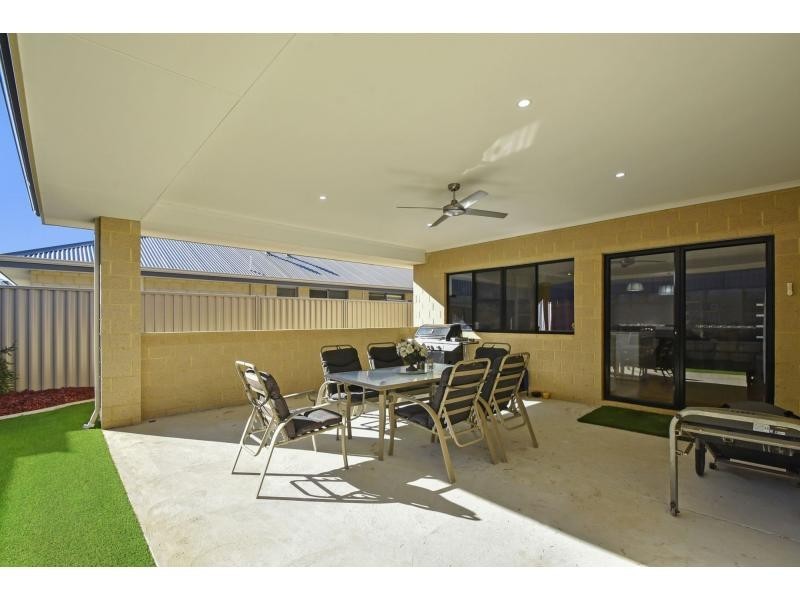 23 Hurd Road, Bullsbrook WA 6084