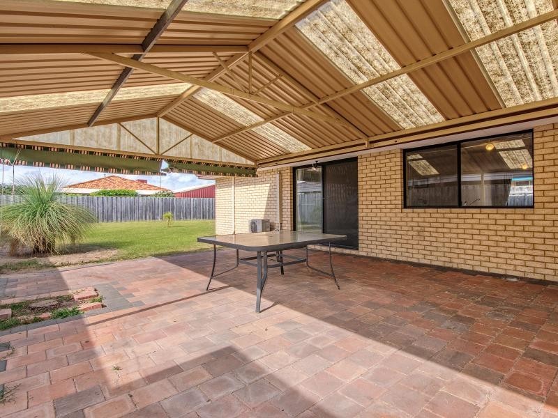 8 Rees Crescent, Rockingham WA 6168