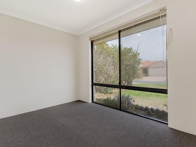 8 Rees Crescent, Rockingham WA 6168