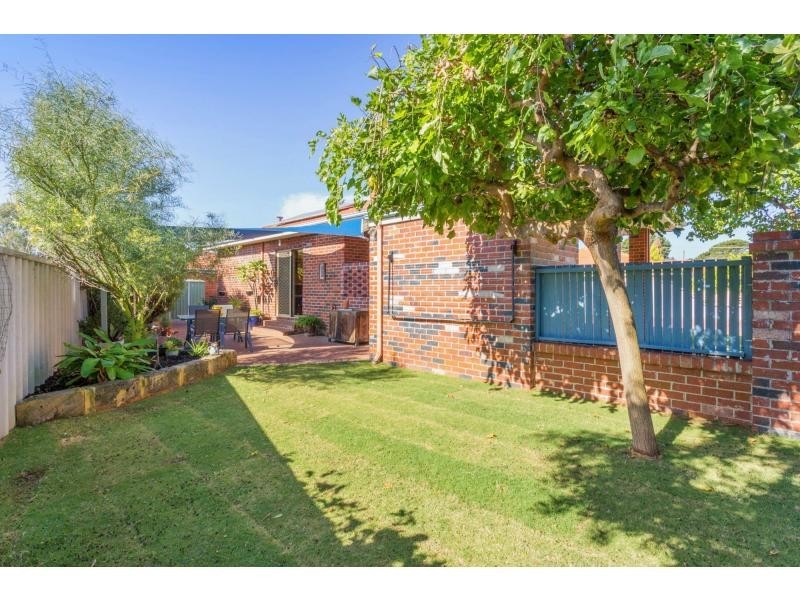 140 Hillsborough Drive, Nollamara WA 6061