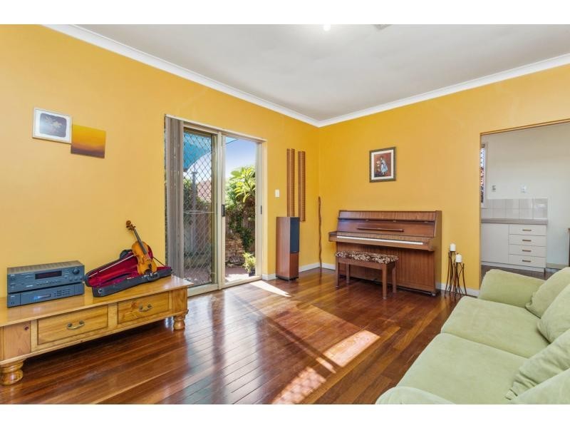 140 Hillsborough Drive, Nollamara WA 6061