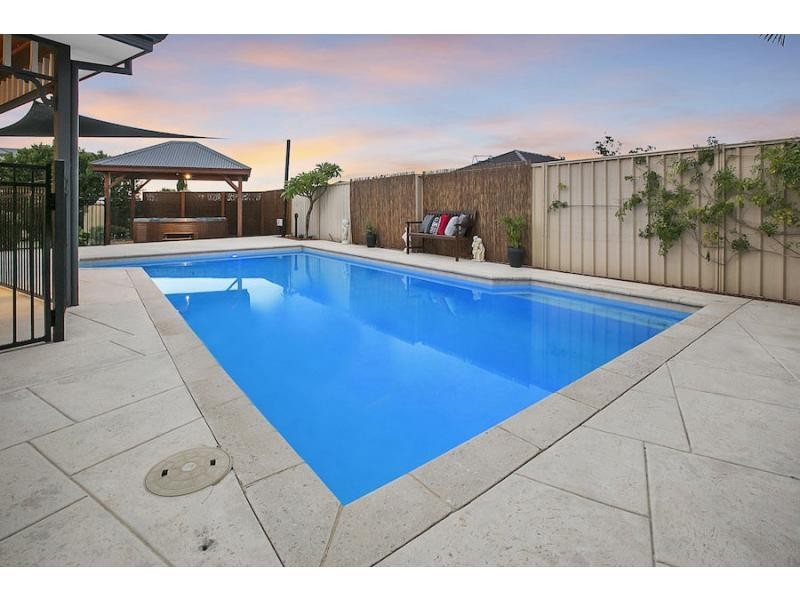 67 Monaghan Circle, Darch WA 6065