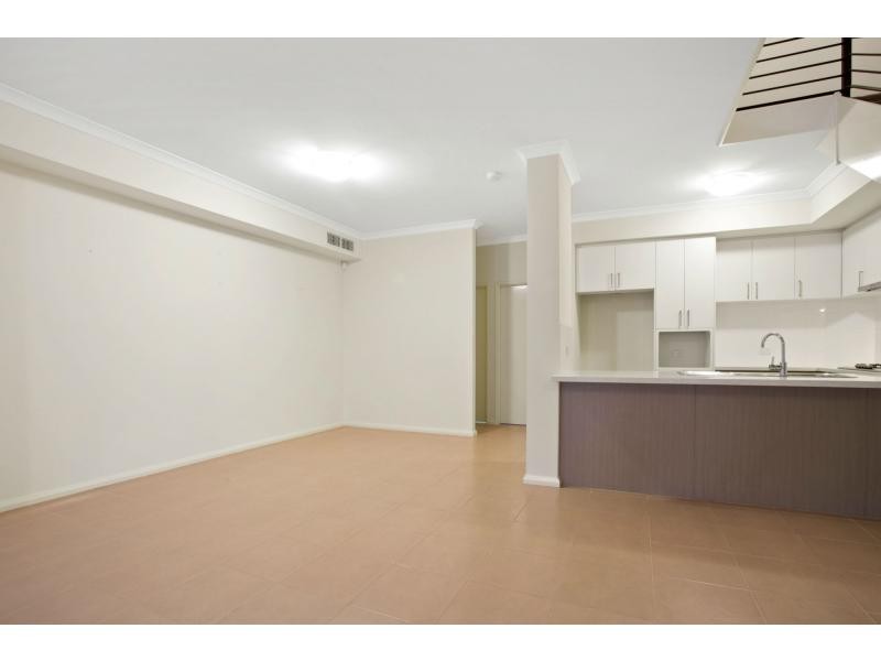 8/71 Baler Court, Hammond Park WA 6164