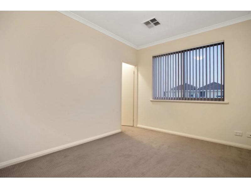 8/71 Baler Court, Hammond Park WA 6164