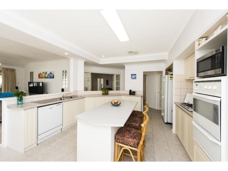 21 Watersun Drive, Silver Sands WA 6210