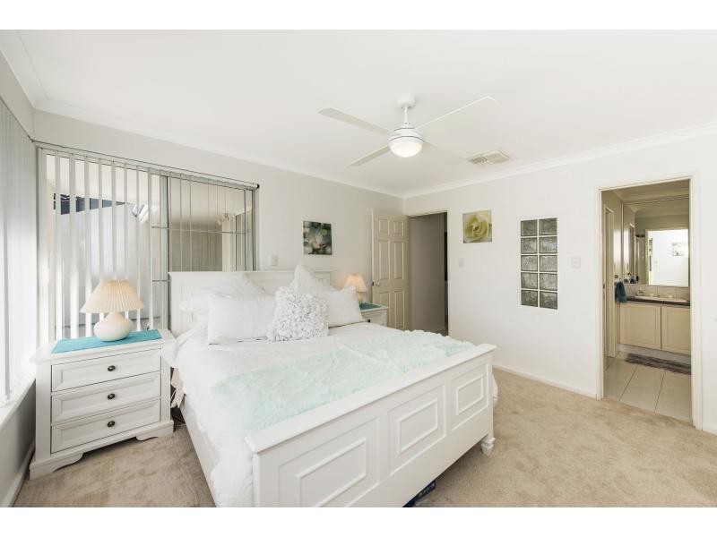 21 Watersun Drive, Silver Sands WA 6210