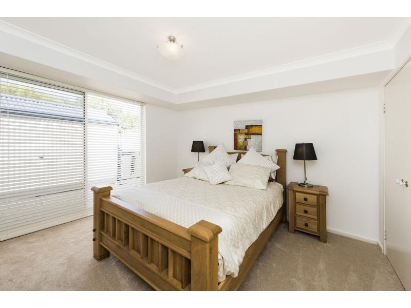 21 Watersun Drive, Silver Sands WA 6210