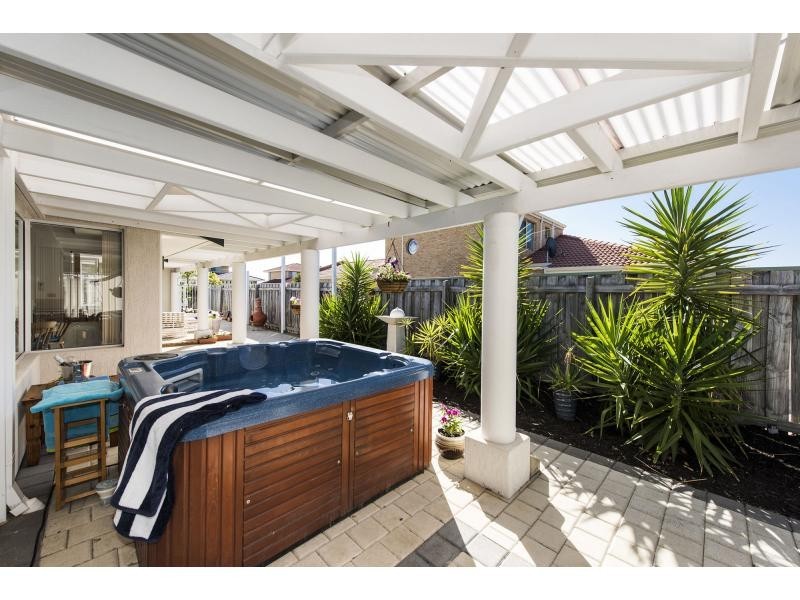 21 Watersun Drive, Silver Sands WA 6210