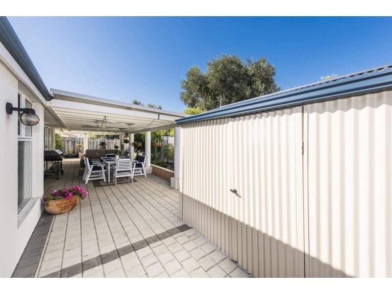 21 Watersun Drive, Silver Sands WA 6210