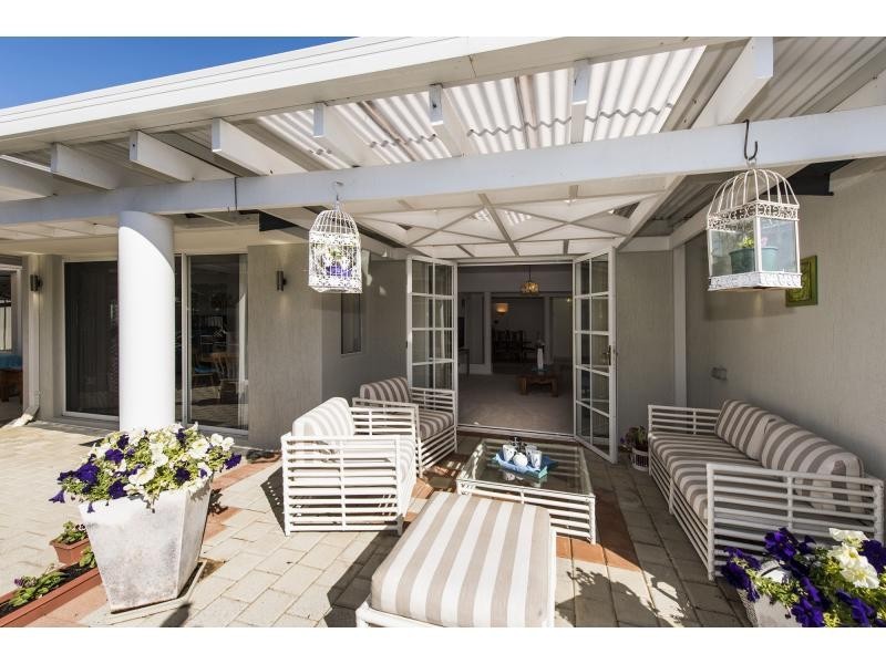 21 Watersun Drive, Silver Sands WA 6210