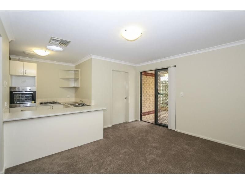 10/2 Keals Close, Bentley WA 6102