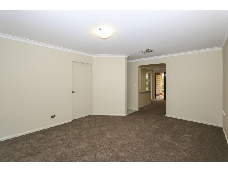 10/2 Keals Close, Bentley WA 6102