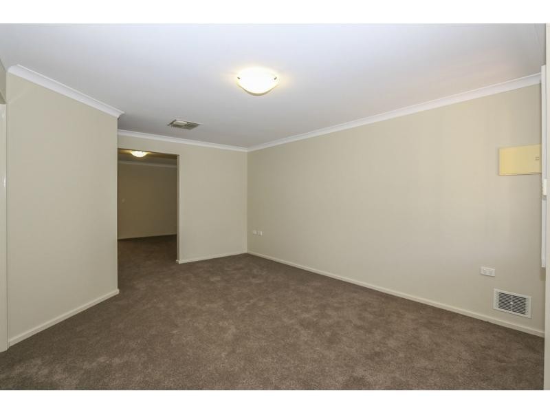 10/2 Keals Close, Bentley WA 6102
