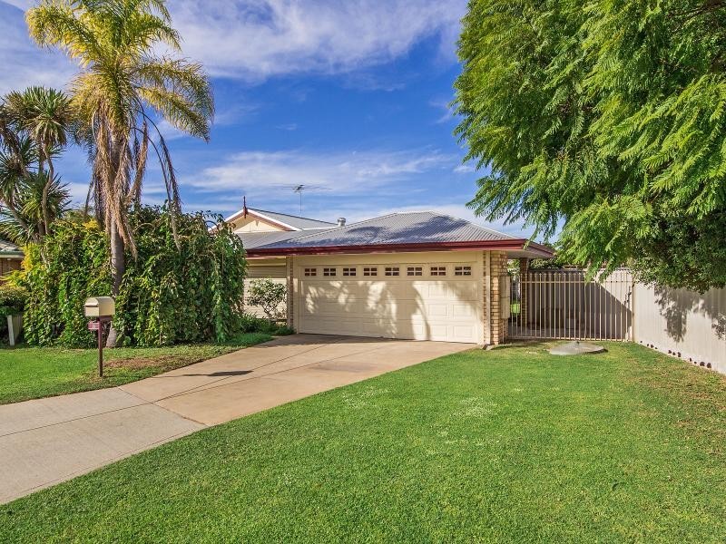 12 Baker Court, Waikiki WA 6169