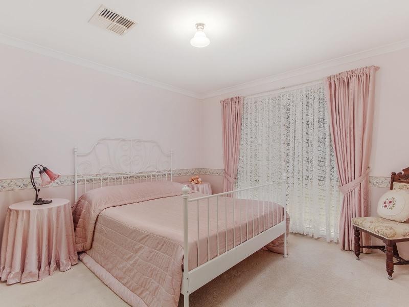 12 Baker Court, Waikiki WA 6169