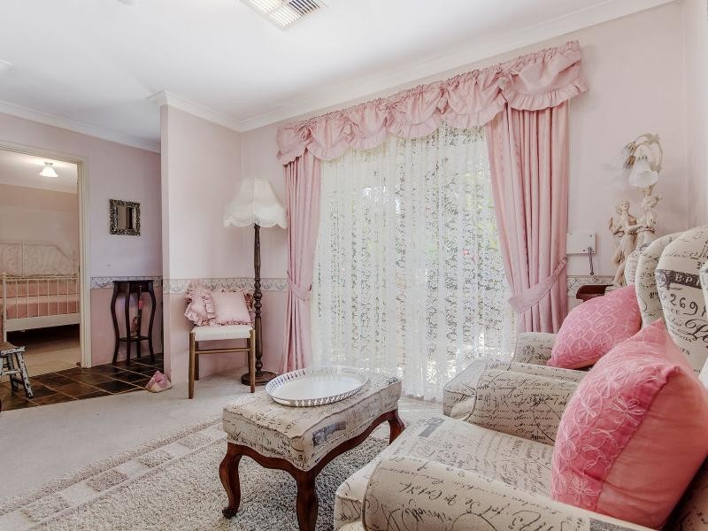 12 Baker Court, Waikiki WA 6169