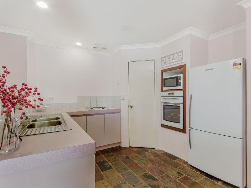 12 Baker Court, Waikiki WA 6169