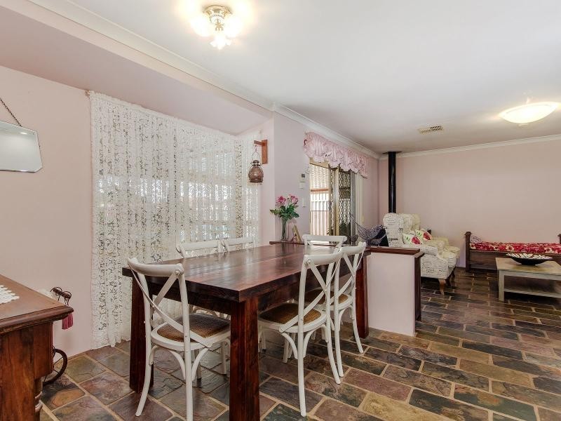 12 Baker Court, Waikiki WA 6169