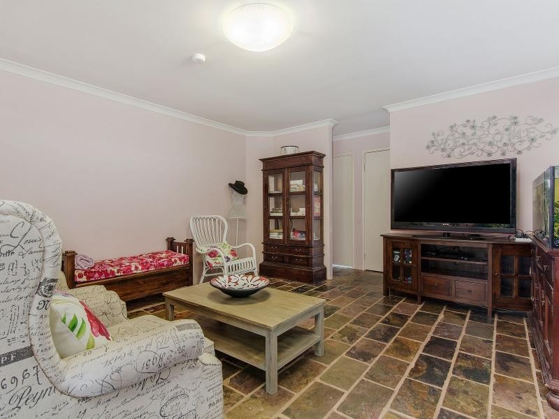 12 Baker Court, Waikiki WA 6169