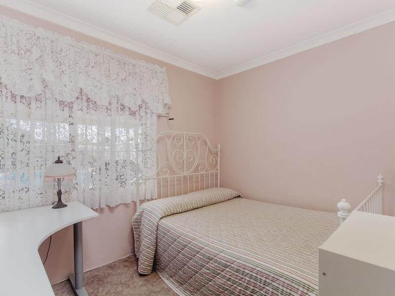 12 Baker Court, Waikiki WA 6169