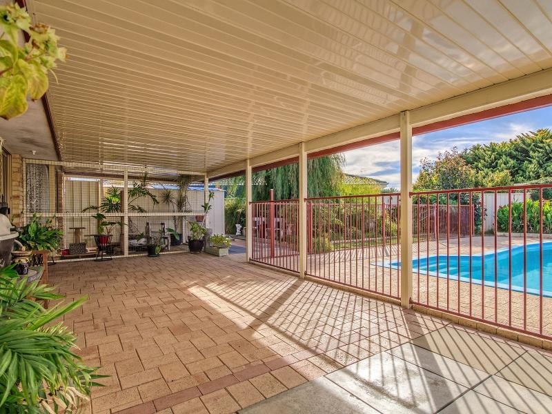 12 Baker Court, Waikiki WA 6169