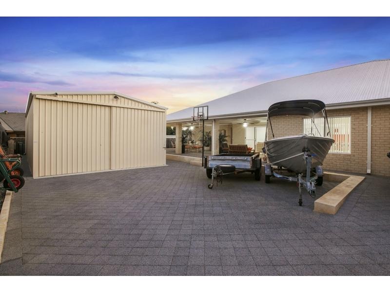 6 Djarryl Close, Falcon WA 6210