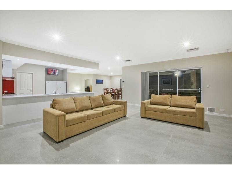 6 Djarryl Close, Falcon WA 6210