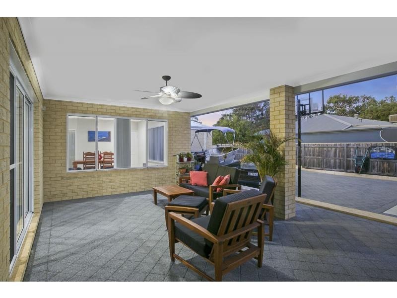 6 Djarryl Close, Falcon WA 6210
